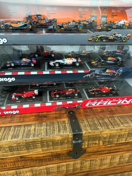 Formula 1 Racing Car Set - Picture 3 of 3